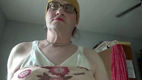 Ladyboy Serge Lusin shows off his big ass in a solo performance