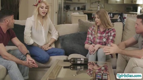 La créature blonde Ryder Monroe se fait sodomiser et prend une gorge profonde par un homme