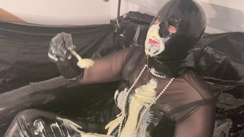 Solositzung mit Fetischspiel und verschiedenen Outfits - bearbeiteter Schnitt